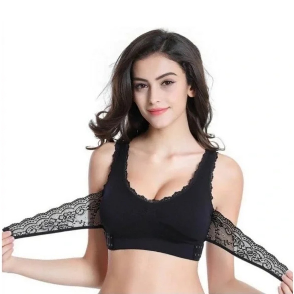 Cara Mia Black Lace Cross Front Pull On Bra Bralette size 3X